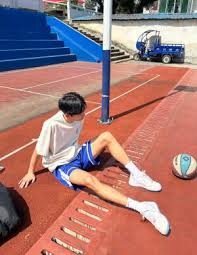 续约利物浦要35万英镑周薪，加盟皇马只要22万镑，阿诺德咋想的？